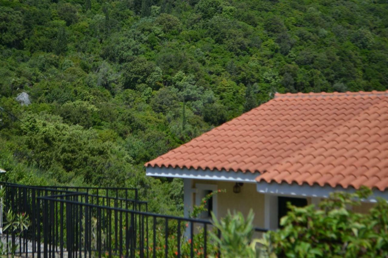 Giannatos Studios- Isabella Poros  Exterior photo